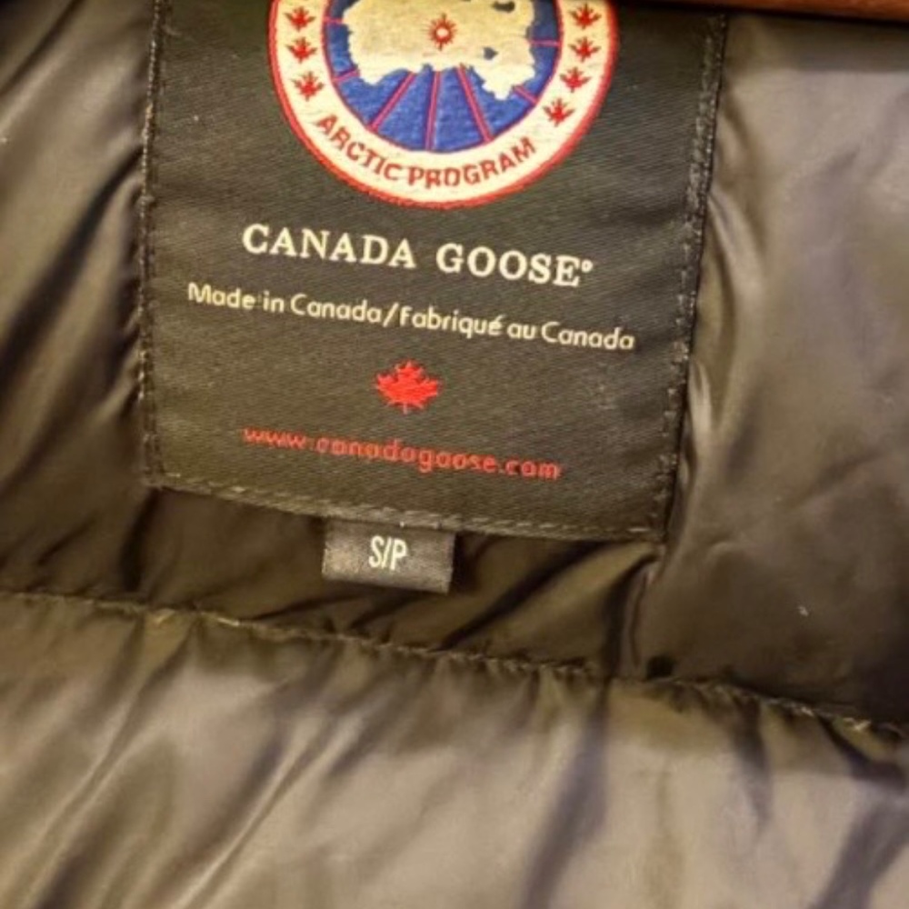 Authentic Canada Goose Crew Vest jacket - Picture 7 of 9
